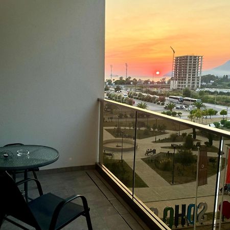 Suncoast Suites Bar Kültér fotó